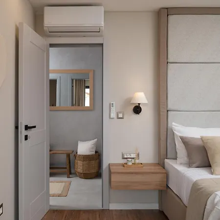 Unique In The Center Pakostane